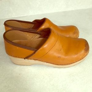Dansko clog size 37